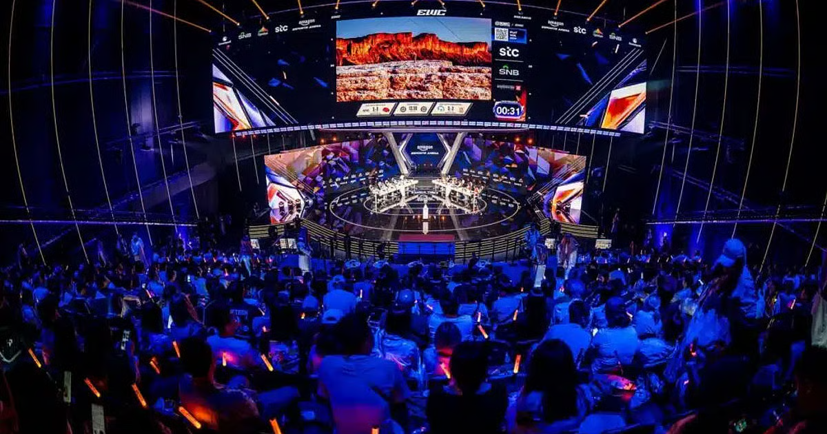 Esport-style Trading Arena